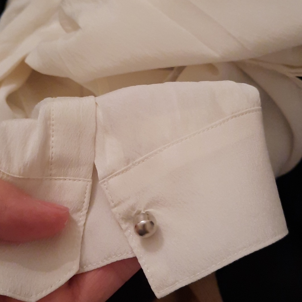 Woman's O'2nd button down blouse sz small - Picture 4 of 4